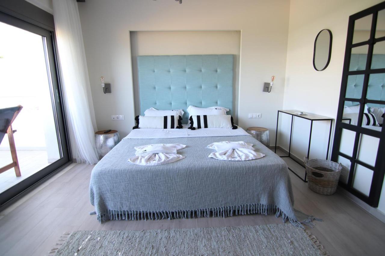 Hanioti Suite Maisonette In Front Of The Sea Exterior photo
